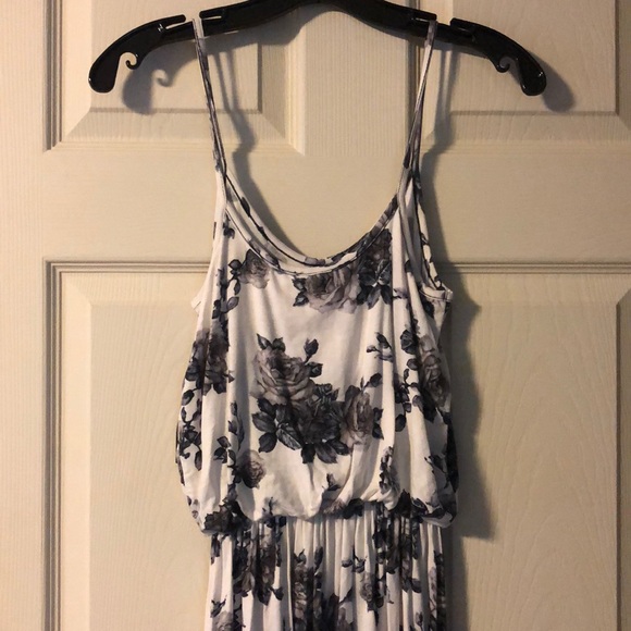 April Spirit Dresses & Skirts - Floral maxi dress